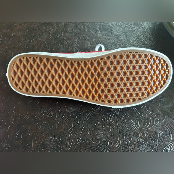 Red Van’s - Picture 2 of 3